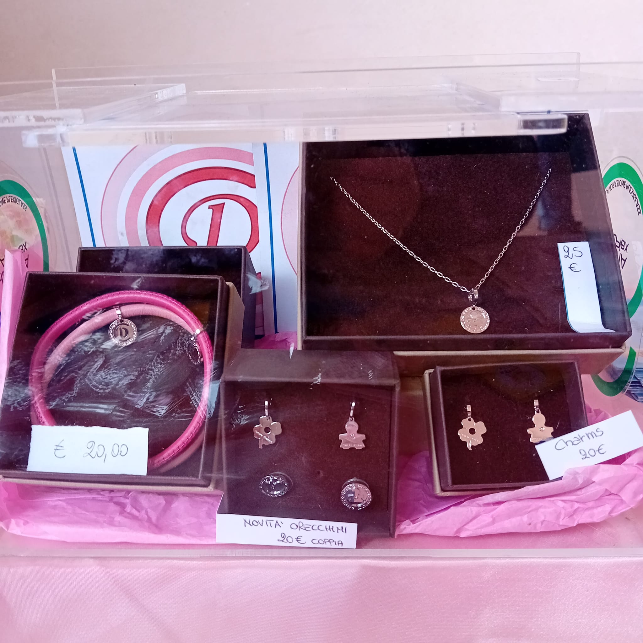 d8233ab8-d244-40ca-ab45-b90ac1cd4fb0